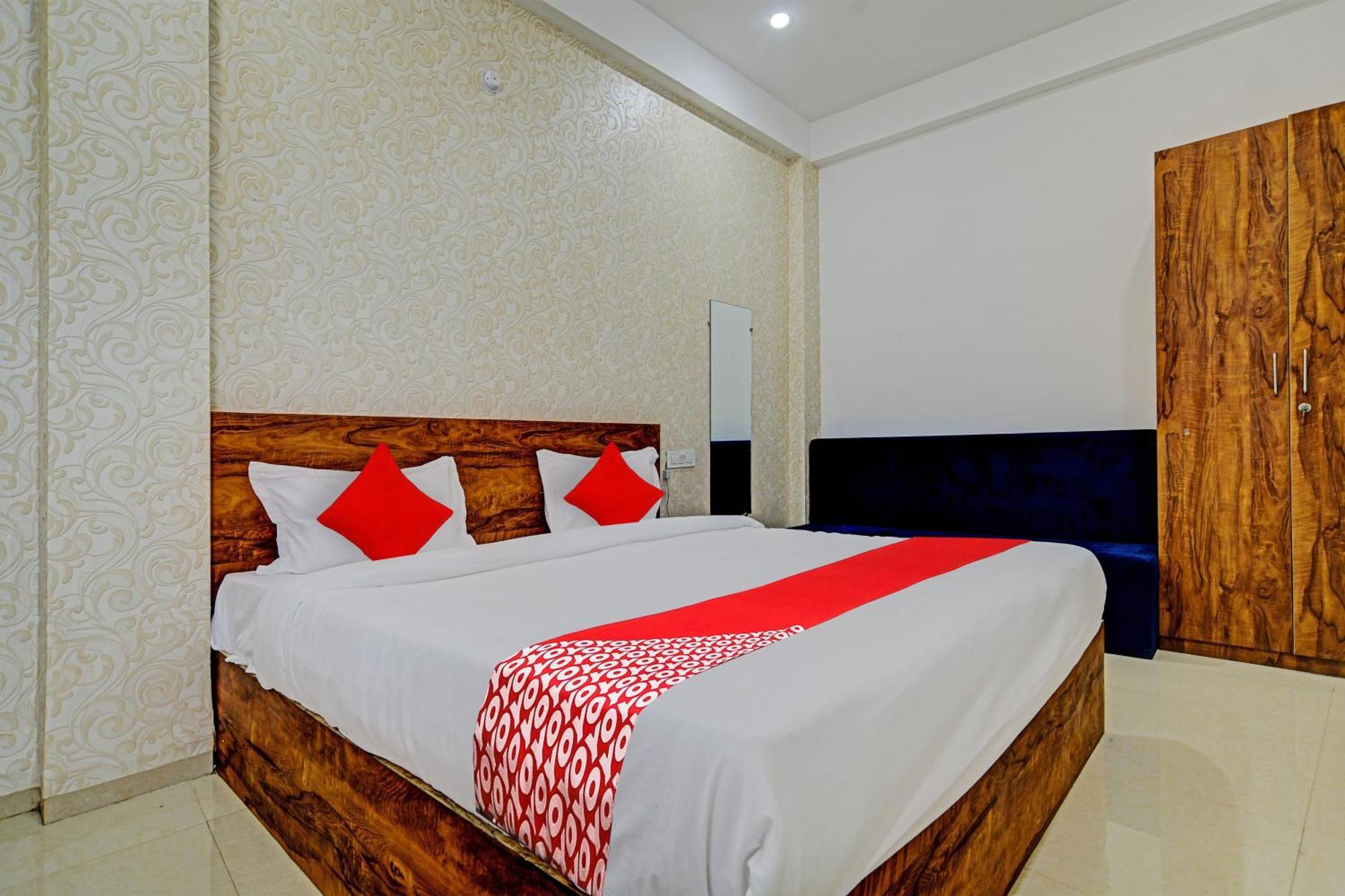 Oyo Flagship Hotel Blue Tick Indore Extérieur photo