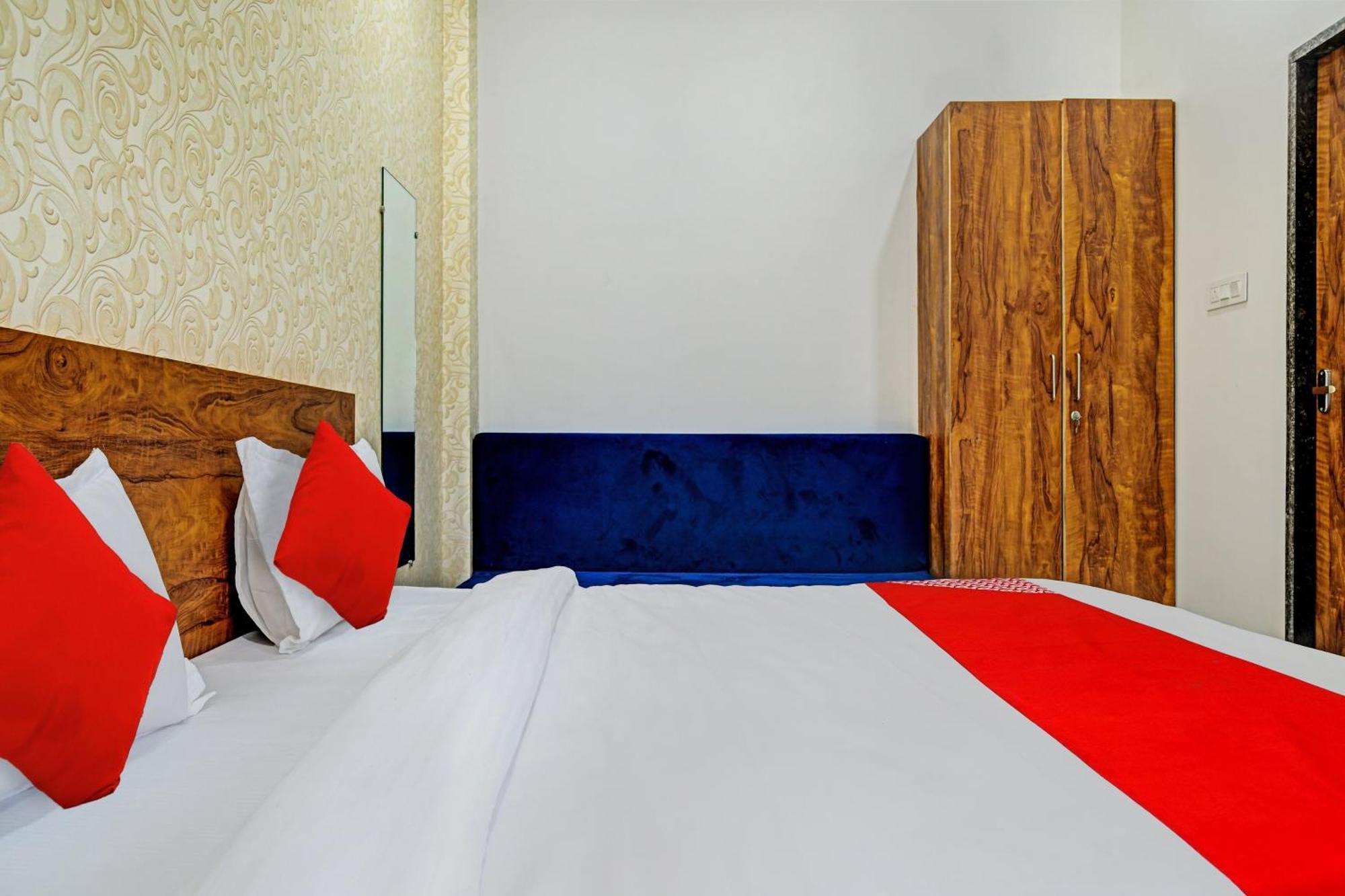 Oyo Flagship Hotel Blue Tick Indore Extérieur photo