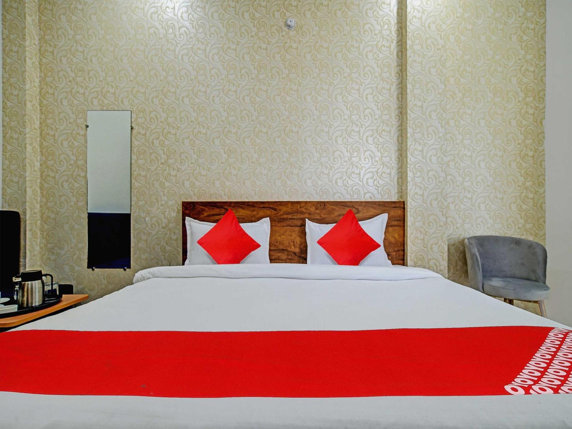 Oyo Flagship Hotel Blue Tick Indore Extérieur photo
