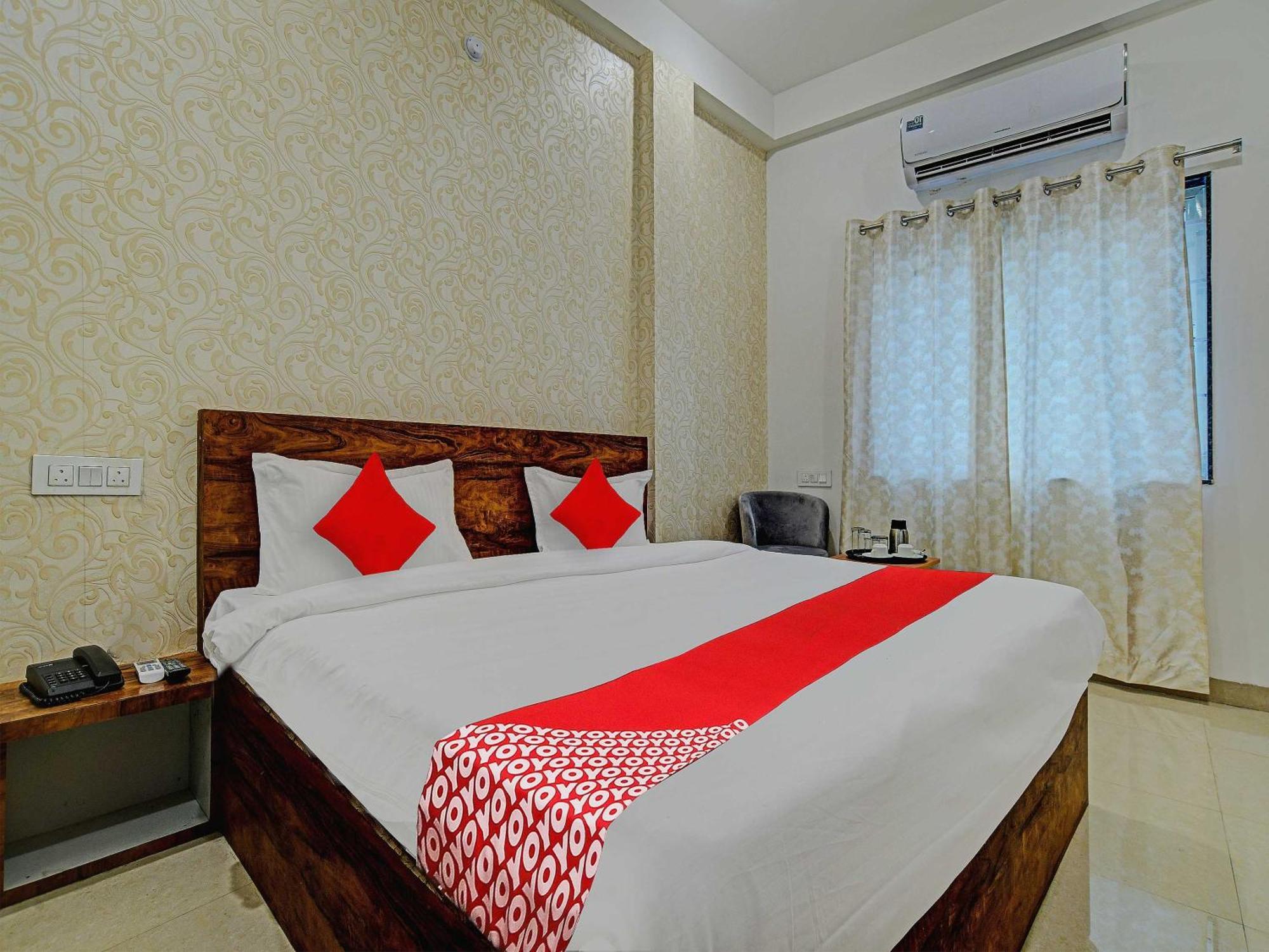 Oyo Flagship Hotel Blue Tick Indore Extérieur photo