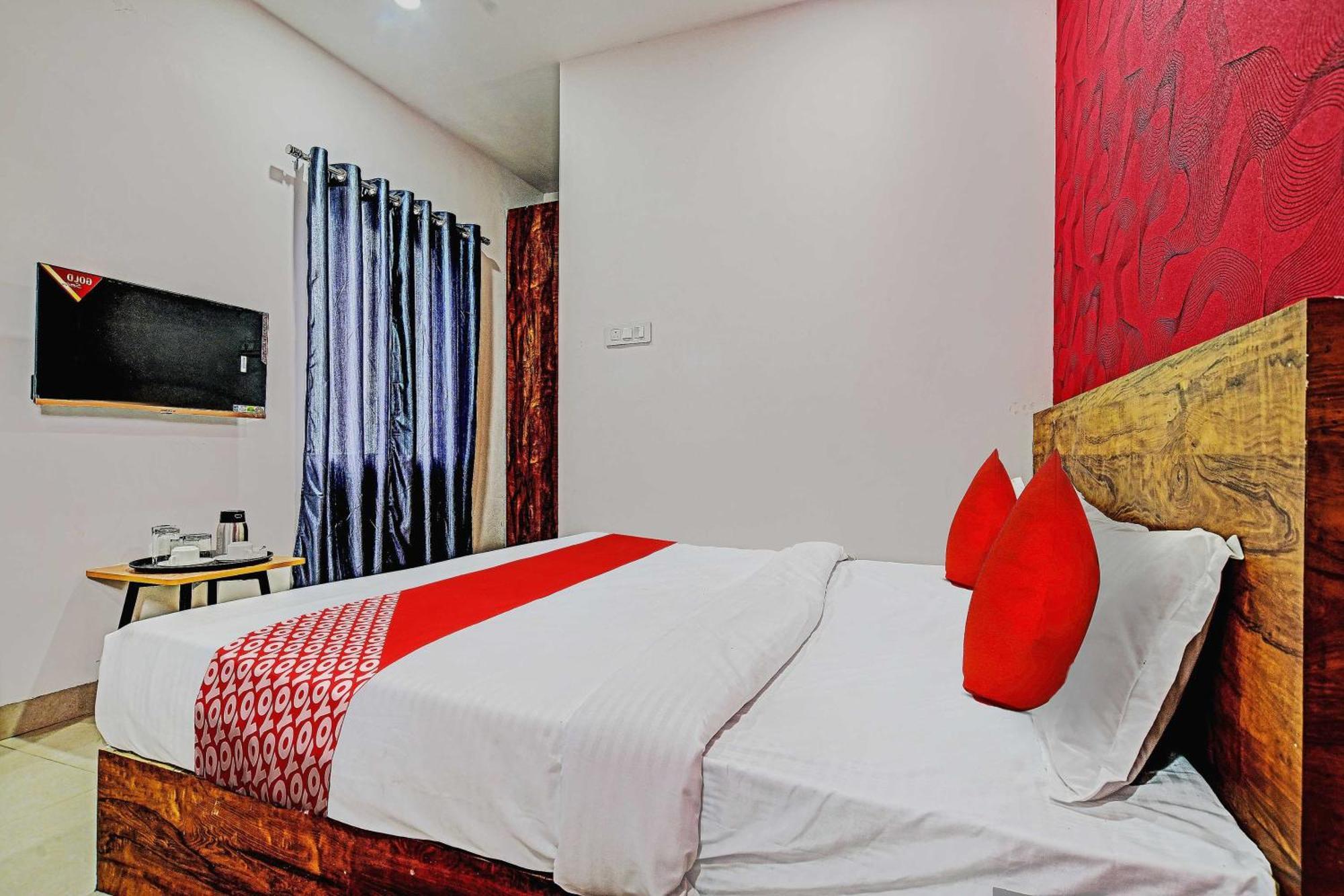 Oyo Flagship Hotel Blue Tick Indore Extérieur photo