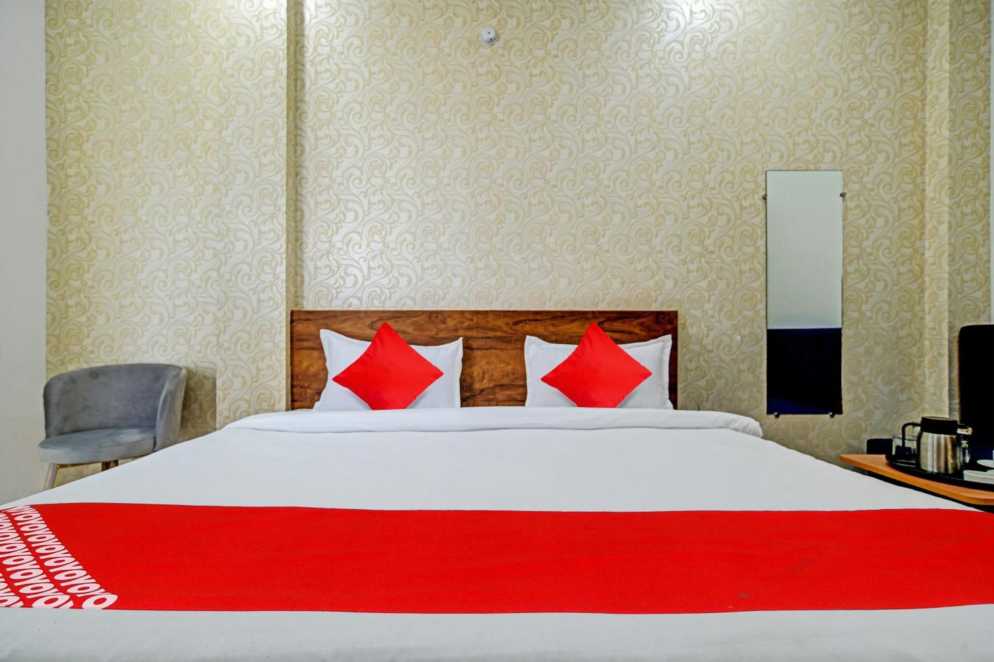 Oyo Flagship Hotel Blue Tick Indore Extérieur photo